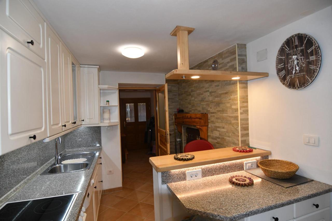 Apartment Perunika 采尔克诺 外观 照片